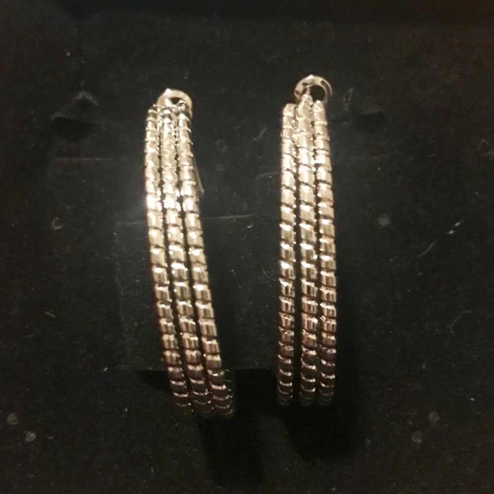 NEW - Classic Silver Hoop Earrings